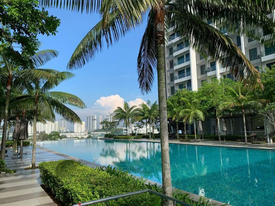Stylish Romantic Couples Getaway - Netflix&Relax 7 Cyberjaya Exterior foto